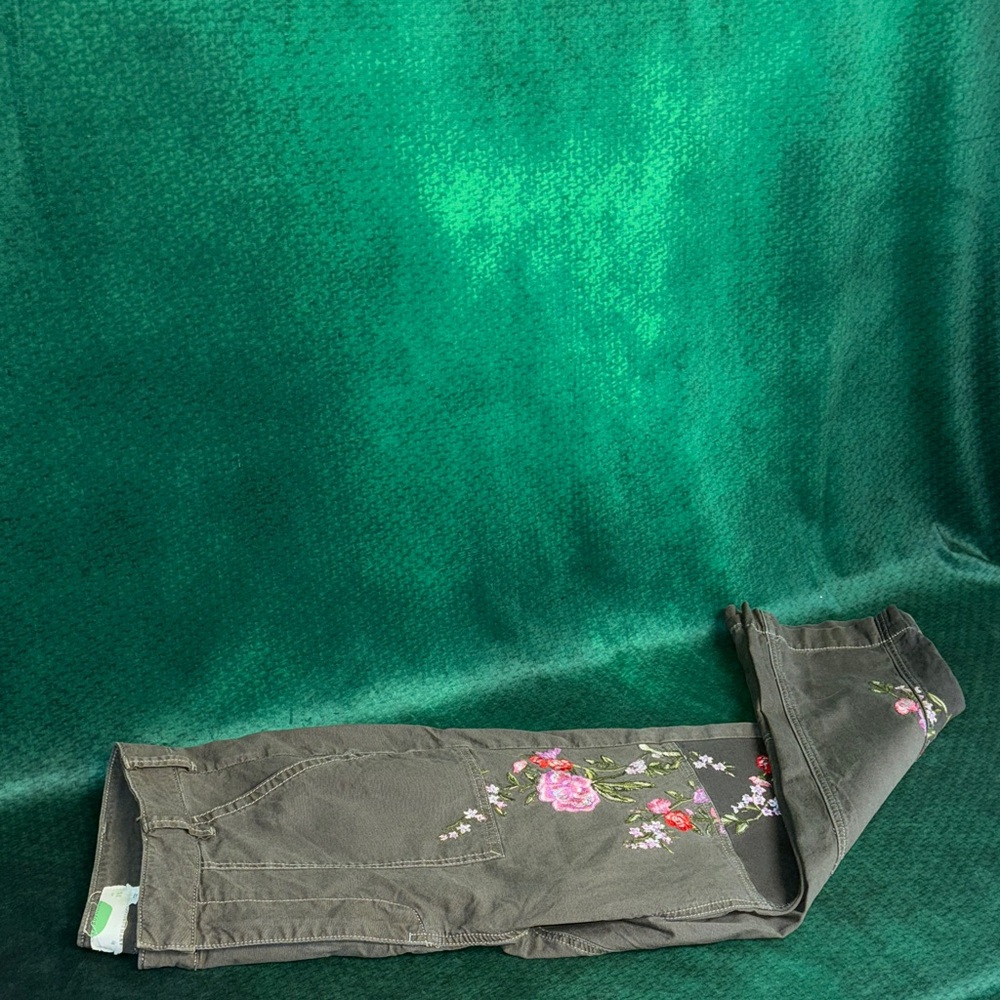 Anthropologie Olive Floral Embroidered Cropped Pants